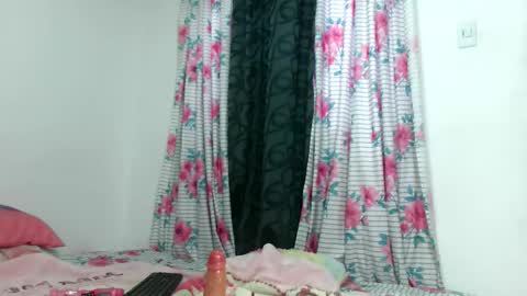 couple_naughty01 online show from 09/26/25, 02:32