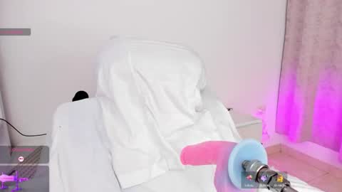 Maria  online show from 11/07/25, 02:44