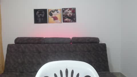  ALEJANDRO Y EMILY  online show from 03/01/25, 02:23