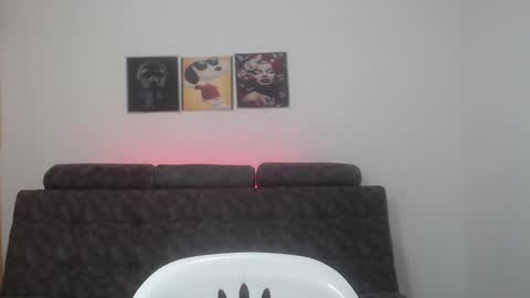  ALEJANDRO Y EMILY  online show from 03/12/25, 02:34