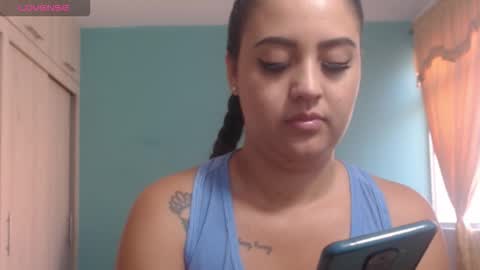 Snapshot of couple_sexandlove chatting on 01/18/26, 01:37 ALEJANDRO Y EMILY online show from 01/18/26, 01:37