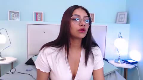 lola y juan online show from 03/12/25, 03:46