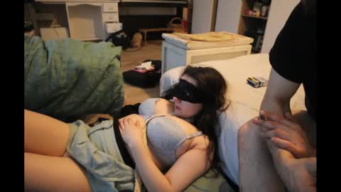 Snapshot of coupleforyou23 chatting on 01/31/25, 04:06 coupleforyou23 online show from 01/31/25, 04:06