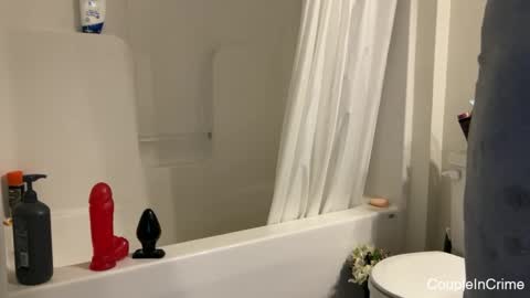 Snapshot of coupleincrime chatting on 12/11/24, 05:32 coupleincrime online show from 12/11/24, 05:32