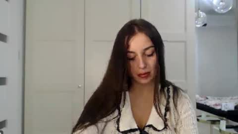 Courtney online show from 10/17/25, 02:19