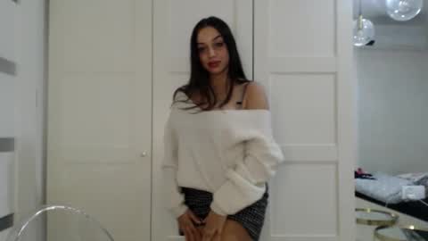 Courtney online show from 10/28/25, 04:09