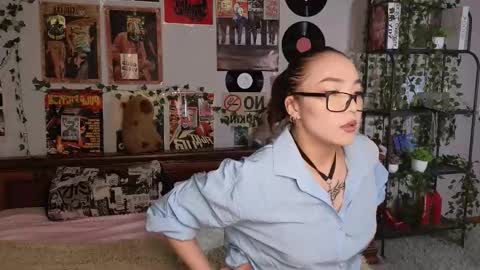 Yuna online show from 11/14/25, 08:07