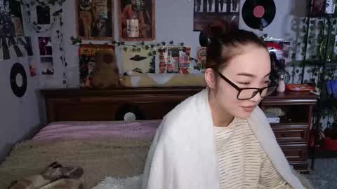 Yuna online show from 11/15/25, 09:11