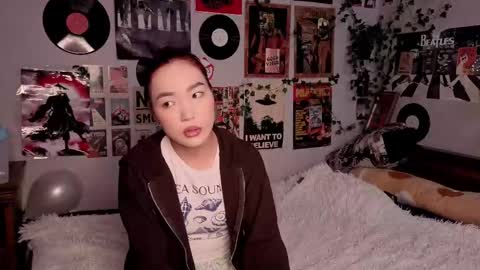 Yuna online show from 02/22/26, 08:07