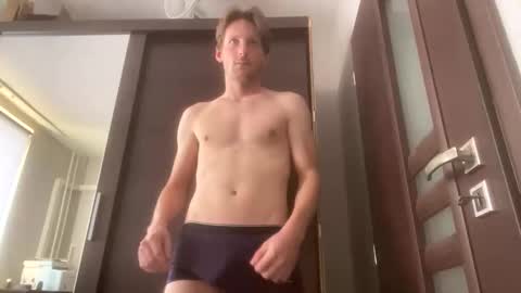 Snapshot of cowen_24 chatting on 06/04/26, 09:15 cowen_24 online show from 06/04/26, 09:15
