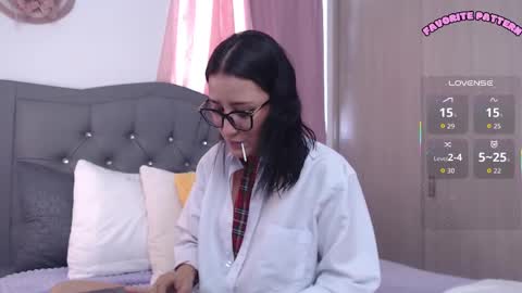 Snapshot of cowgirl_isa chatting on 09/21/25, 07:59 cowgirl_isa online show from 09/21/25, 07:59