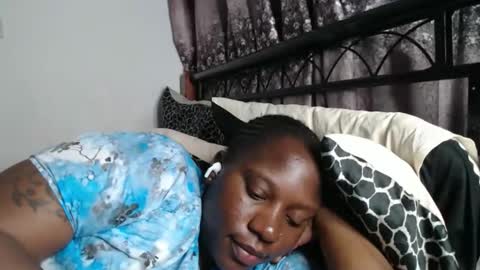 Erykah online show from 11/13/25, 09:47