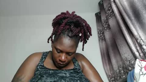 Snapshot of cozy_dion chatting on 02/07/26, 06:22 Erykah online show from 02/07/26, 06:22