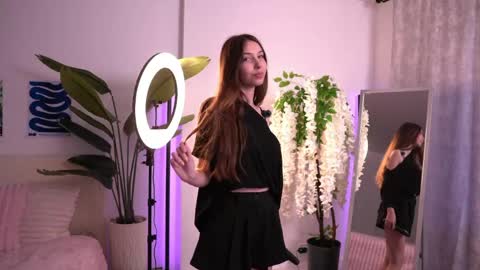 Cute Naomi online show from 05/29/26, 04:10