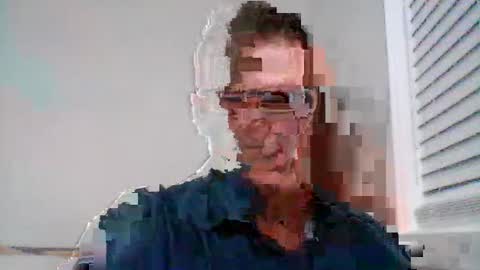 Snapshot of crackback927 chatting on 07/10/26, 04:17 crackback927 online show from 07/10/26, 04:17