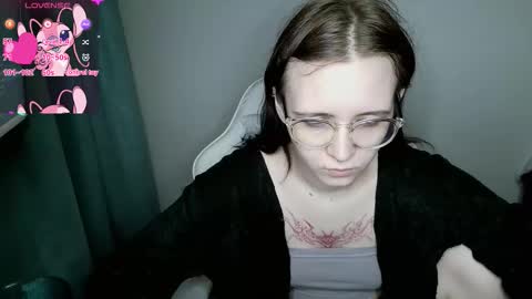 Snapshot of crash_test13 chatting on 10/21/25, 12:33 crash_test13 online show from 10/21/25, 12:33