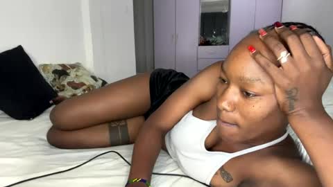 Snapshot of crave_meslowly chatting on 08/05/26, 03:53 Taliee online show from 08/05/26, 03:53