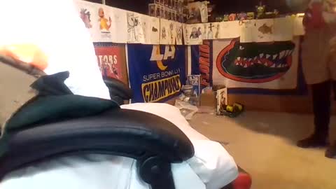 Snapshot of craveitoften chatting on 02/22/25, 01:33 craveitoften online show from 02/22/25, 01:33