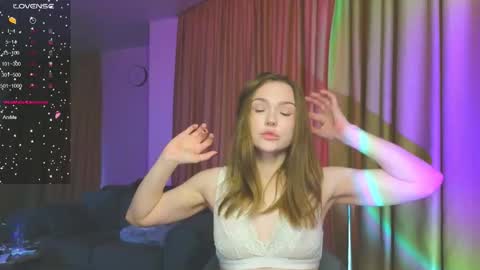 lucy online show from 03/19/26, 02:43