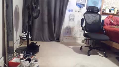 Snapshot of crazy4feetmanic chatting on 05/29/26, 01:36 drbucknaked online show from 05/29/26, 01:36