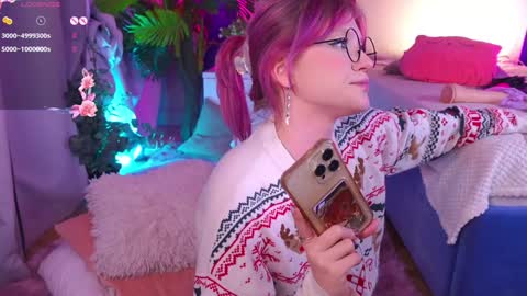 Snapshot of crazy__wine chatting on 12/26/24, 03:49 Sonya online show from 12/26/24, 03:49