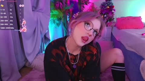 Snapshot of crazy__wine chatting on 12/28/24, 10:23 Sonya online show from 12/28/24, 10:23