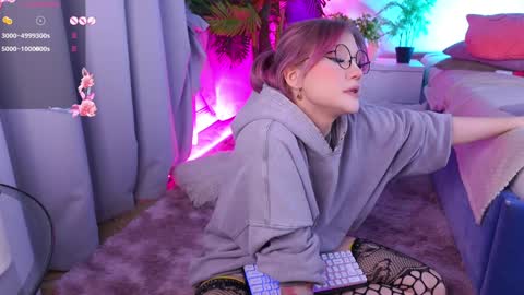 Snapshot of crazy__wine chatting on 01/10/25, 01:42 Sonya online show from 01/10/25, 01:42
