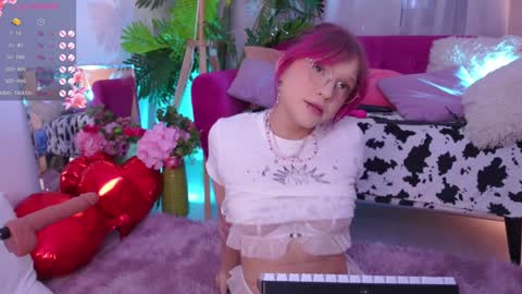 Snapshot of crazy__wine chatting on 02/07/25, 02:58 Sonya online show from 02/07/25, 02:58
