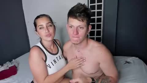 crazy_acouple_donpillo online show from 02/03/25, 10:11