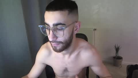 Snapshot of crazy_boy_not_melstroy chatting on 01/15/25, 04:21 crazy online show from 01/15/25, 04:21