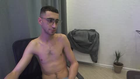 Snapshot of crazy_boy_not_melstroy chatting on 01/19/25, 10:17 crazy online show from 01/19/25, 10:17