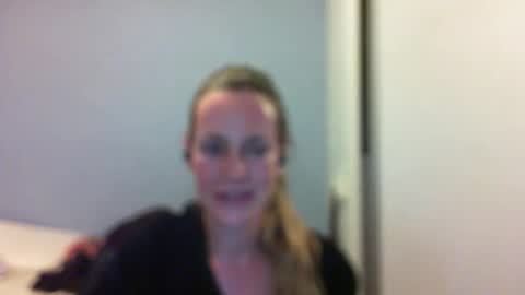 Anny online show from 10/17/25, 11:29