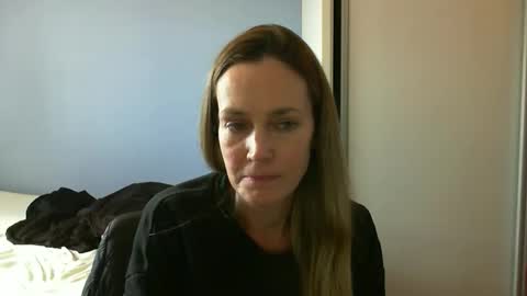 Anny online show from 10/20/25, 04:07