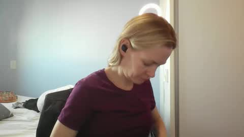 Anny online show from 04/06/26, 10:49