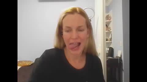 Anny online show from 05/19/26, 12:16