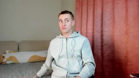 Snapshot of crazybottom99 chatting on 11/06/25, 06:09 Alex online show from 11/06/25, 06:09