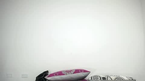 Snapshot of crazyonme chatting on 05/15/26, 01:56 diosalinda online show from 05/15/26, 01:56