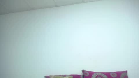 Snapshot of crazyonme chatting on 05/22/26, 01:28 diosalinda online show from 05/22/26, 01:28