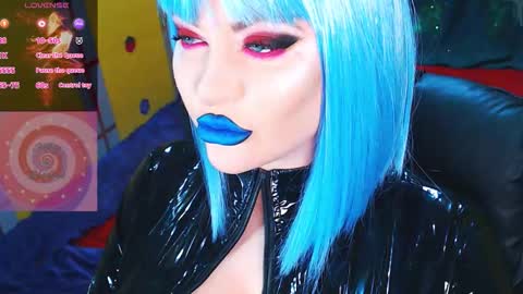 Roxy online show from 12/19/25, 02:57