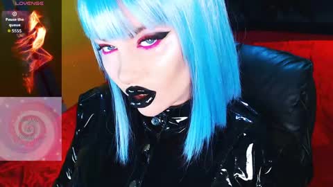 Roxy online show from 04/19/26, 02:38