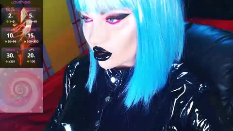 Snapshot of crazypinkyball chatting on 05/07/26, 03:17 Roxy online show from 05/07/26, 03:17