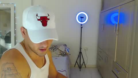 Bull online show from 09/17/25, 04:47