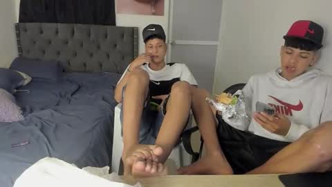 crazzy_master1 online show from 05/30/26, 05:48