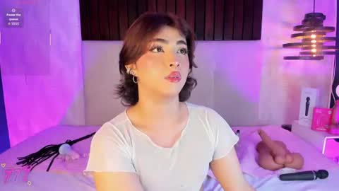 Snapshot of creamy_angelo chatting on 06/11/26, 01:05 creamy_angelo online show from 06/11/26, 01:05
