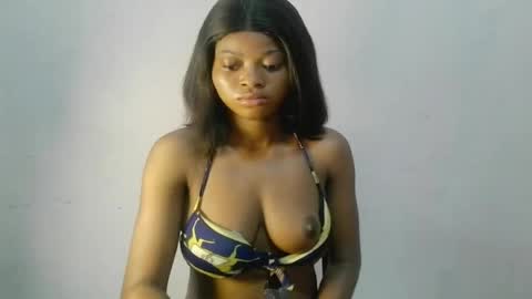 Snapshot of creamy_babyx chatting on 05/16/26, 08:33 Creamy babyx online show from 05/16/26, 08:33
