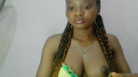 Snapshot of creamy_babyx chatting on 05/24/26, 05:18 Creamy babyx online show from 05/24/26, 05:18