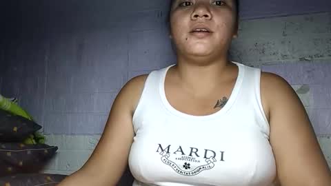 Snapshot of creamy_cunt4uxx chatting on 09/17/25, 04:47 my pussy always wet online show from 09/17/25, 04:47