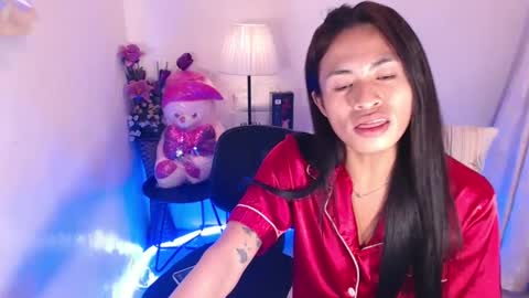 Snapshot of creamy_drake chatting on 12/23/24, 12:19 creamy_drake online show from 12/23/24, 12:19