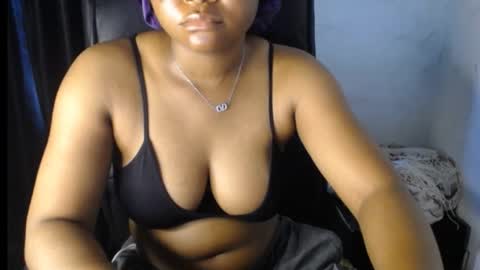 Snapshot of creamy_juicypussy chatting on 11/16/25, 08:20 Lady jasmine online show from 11/16/25, 08:20
