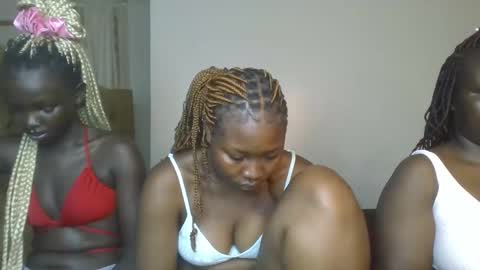 Snapshot of creamy_pie1 chatting on 02/27/26, 05:18 creamy_pie1 online show from 02/27/26, 05:18